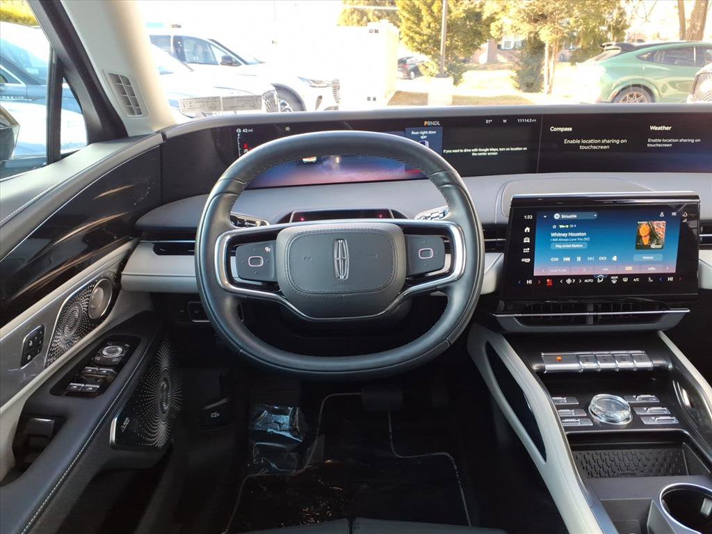 Certified 2025 Lincoln Nautilus Reserve AWD/4WD image 16