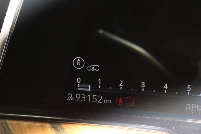 Used 2021 Cadillac Escalade ESV Sport Platinum image 18