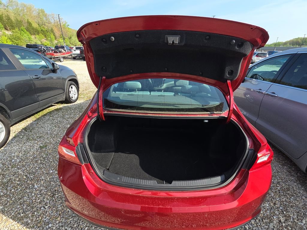 Used 2025 Chevrolet Malibu LT FWD image 14