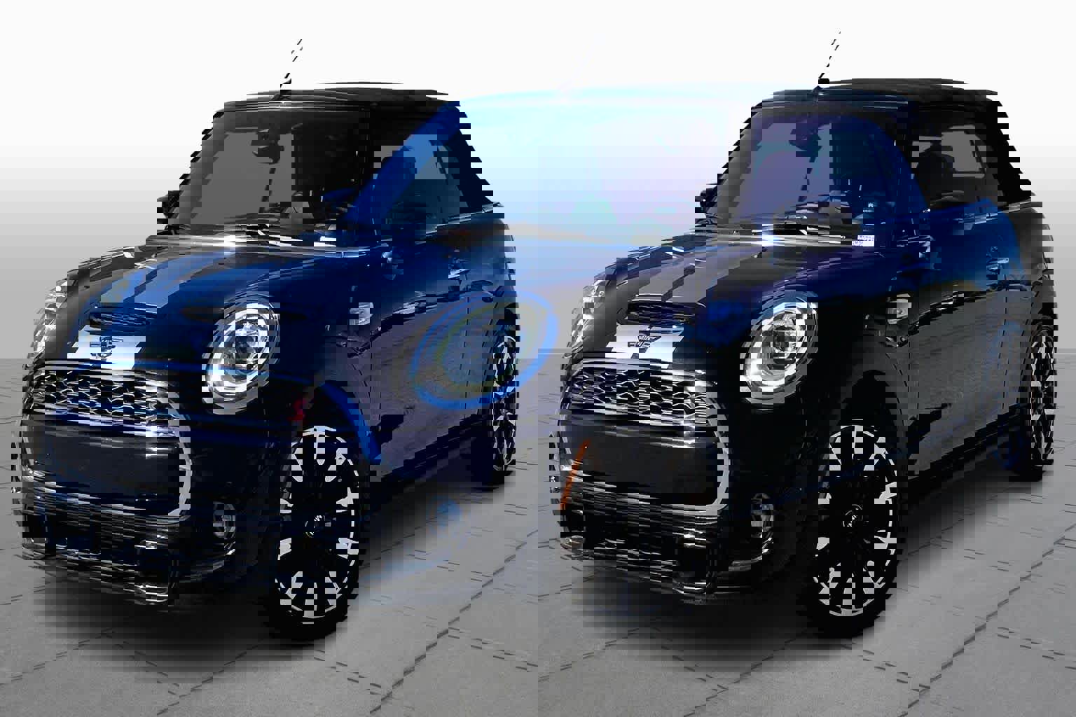 Used 2021 MINI Cooper S image 1