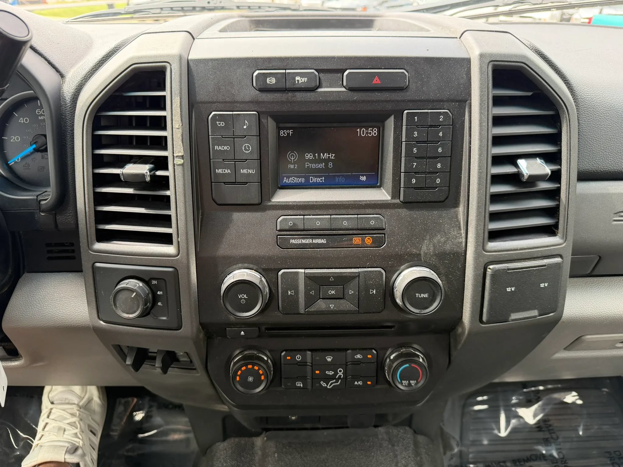 Used 2017 Ford F450 XL w/ Power Equipment Group AWD/4WD image 23