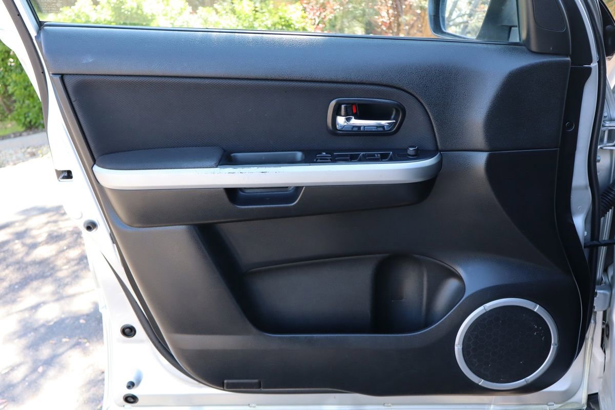 Used 2010 Suzuki Grand Vitara Premium image 19