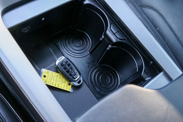 Used 2021 Hyundai Palisade Calligraphy image 27