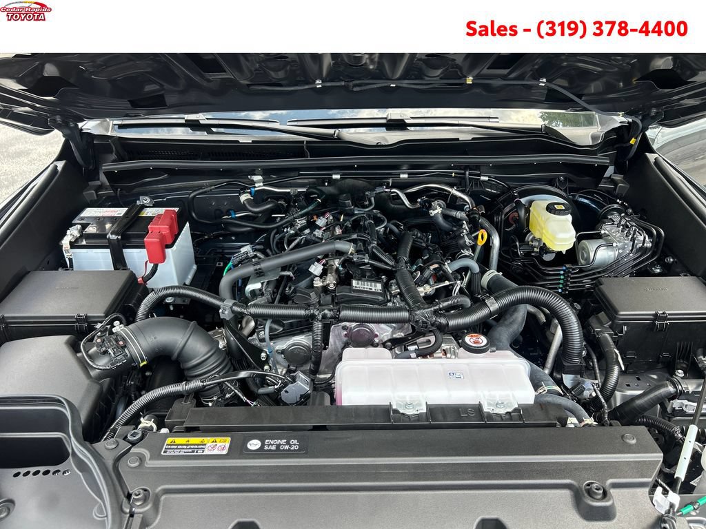 New 2026 Toyota 4Runner SR5 AWD/4WD image 16
