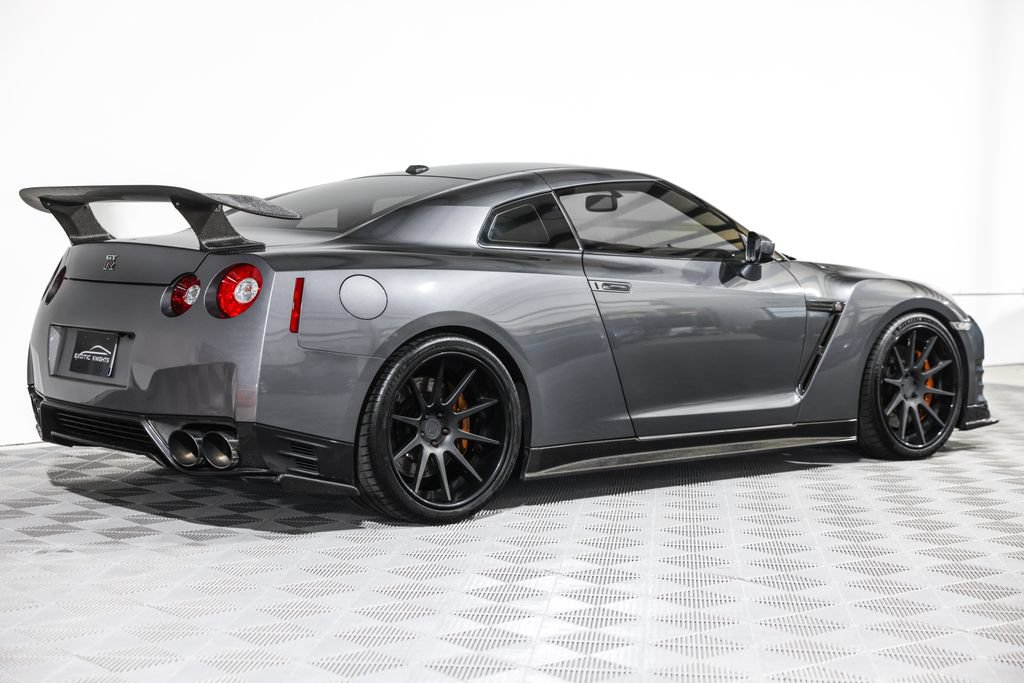 Used 2013 Nissan GT-R Premium AWD/4WD image 9