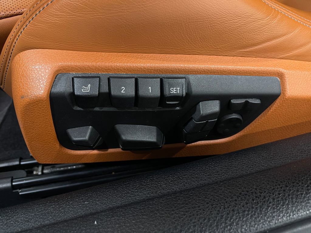 Used 2017 BMW M6 Convertible image 17