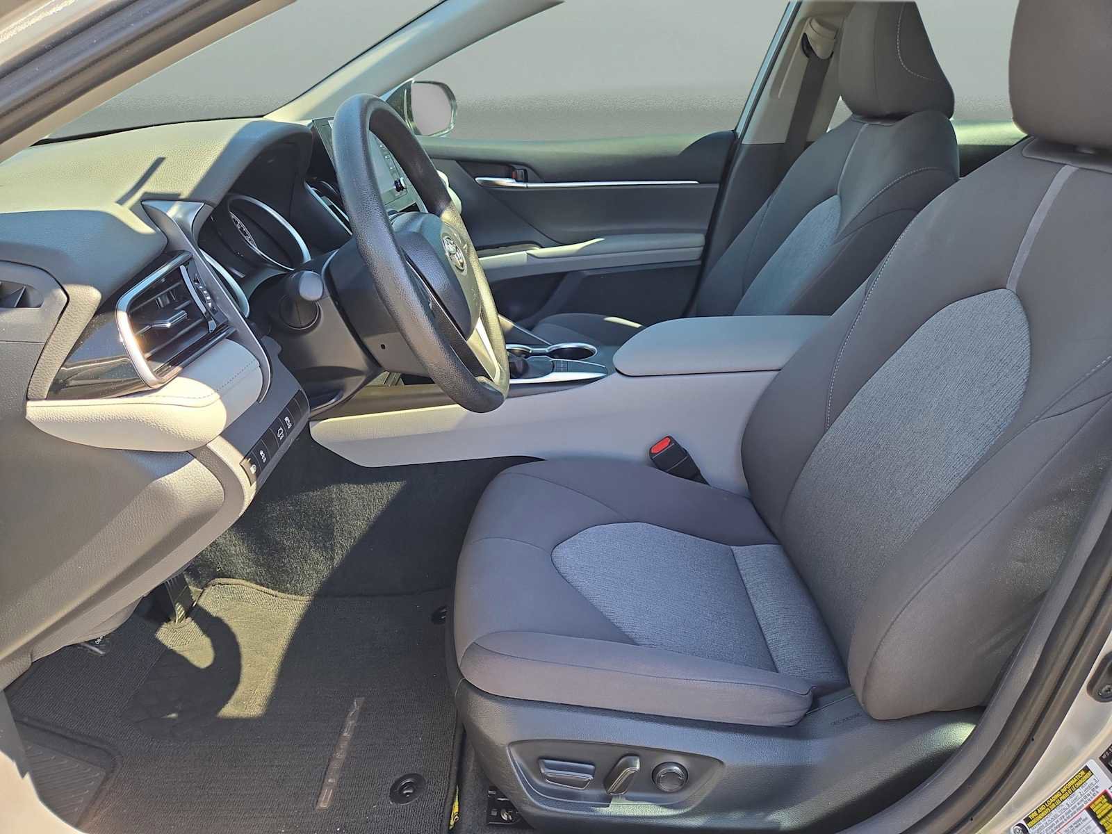 Used 2024 Toyota Camry LE w/ Convenience Package image 20