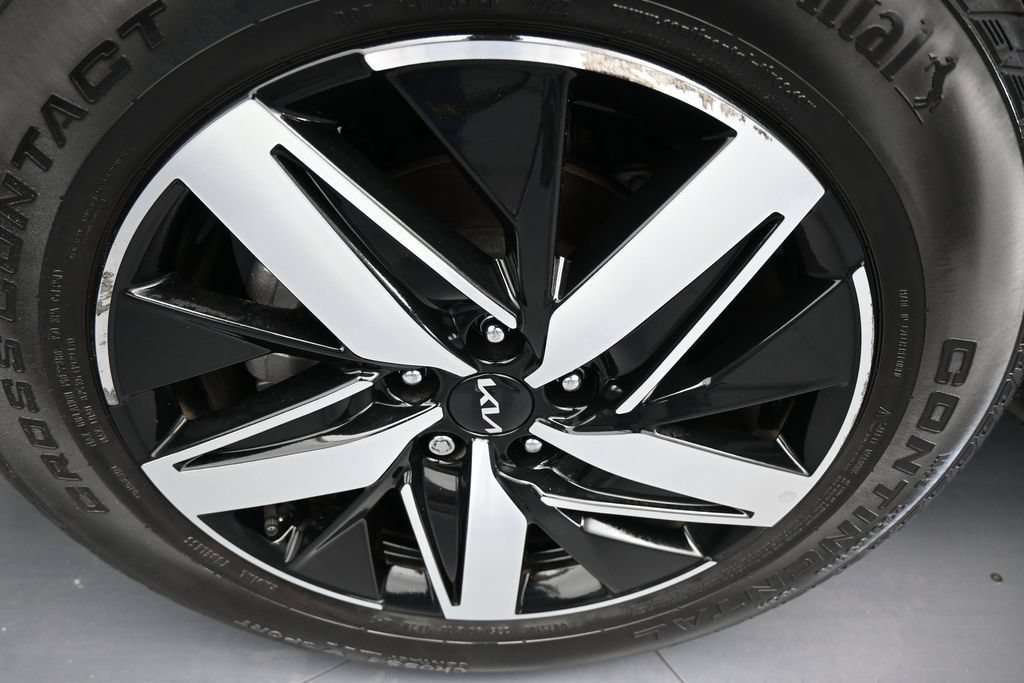Used 2023 Kia Sorento EX FWD image 45