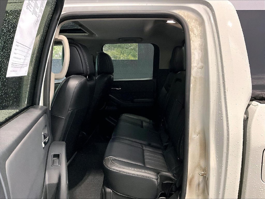 Used 2024 Nissan Frontier SL w/ Technology Package AWD/4WD image 15