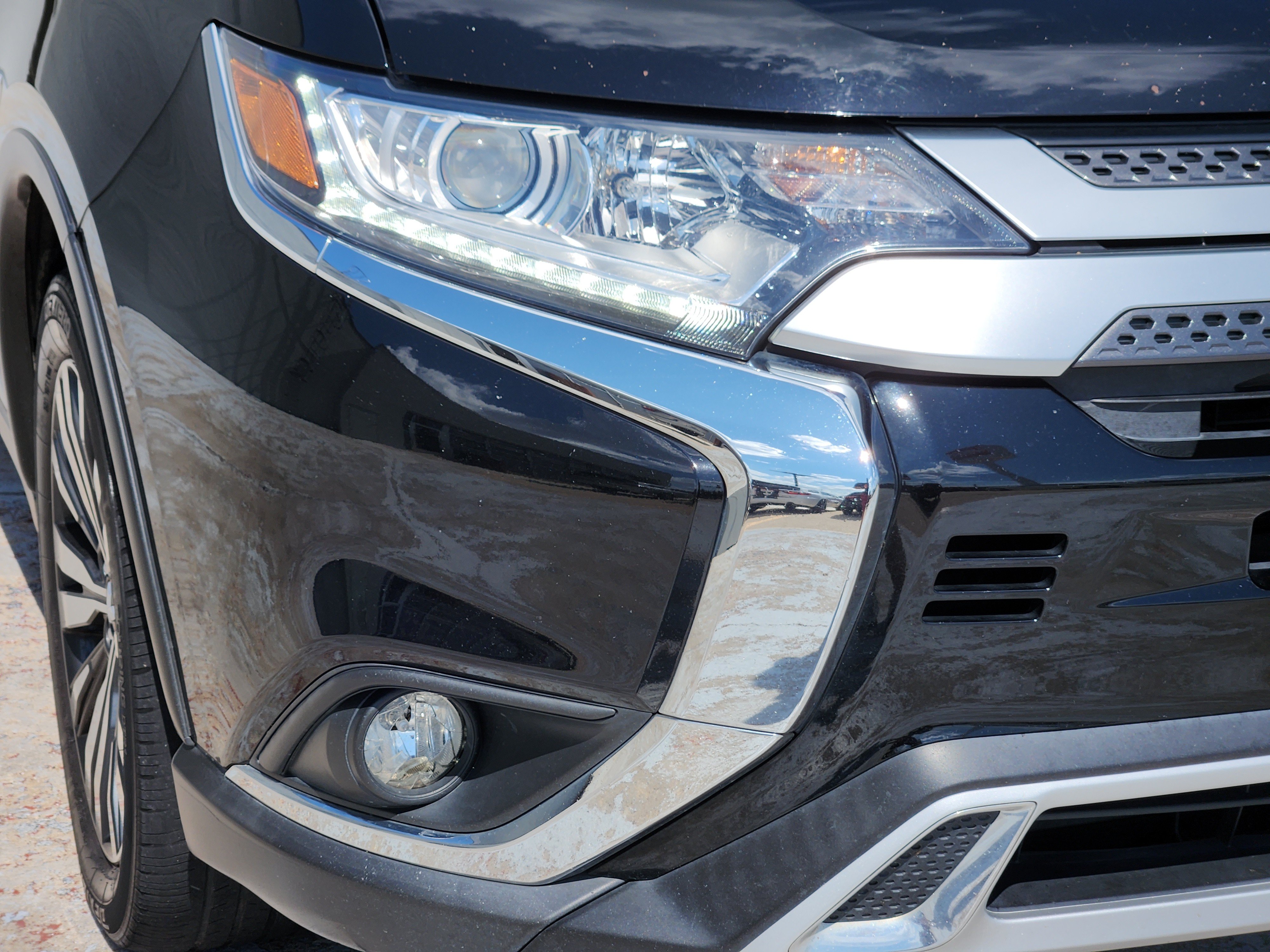 Used 2020 Mitsubishi Outlander SE FWD image 10