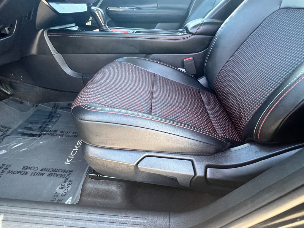 Used 2025 Nissan Kicks SR FWD image 19