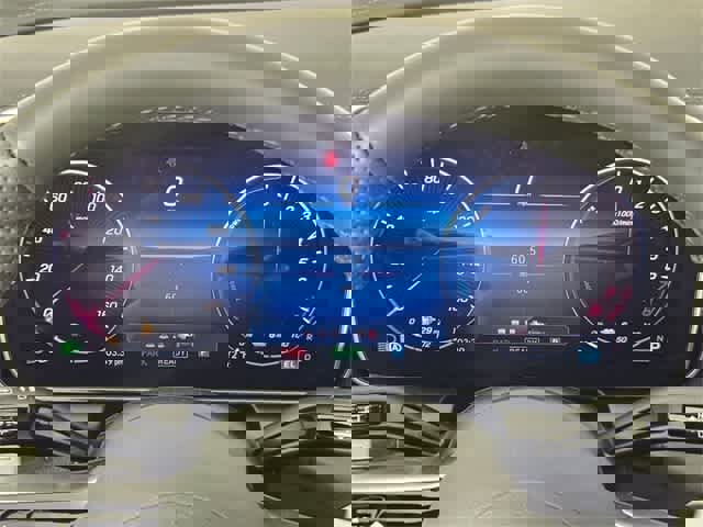 Used 2025 Mercedes-Benz GLC 350e 4MATIC image 34