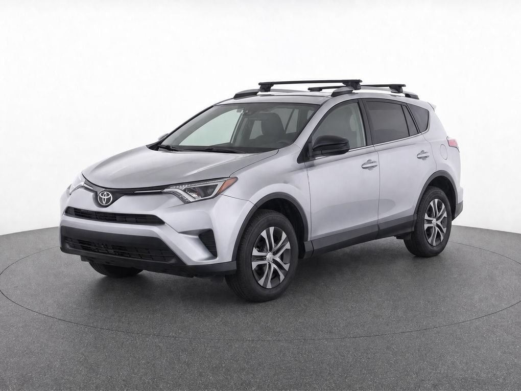 Used 2016 Toyota RAV4 LE AWD/4WD image 2