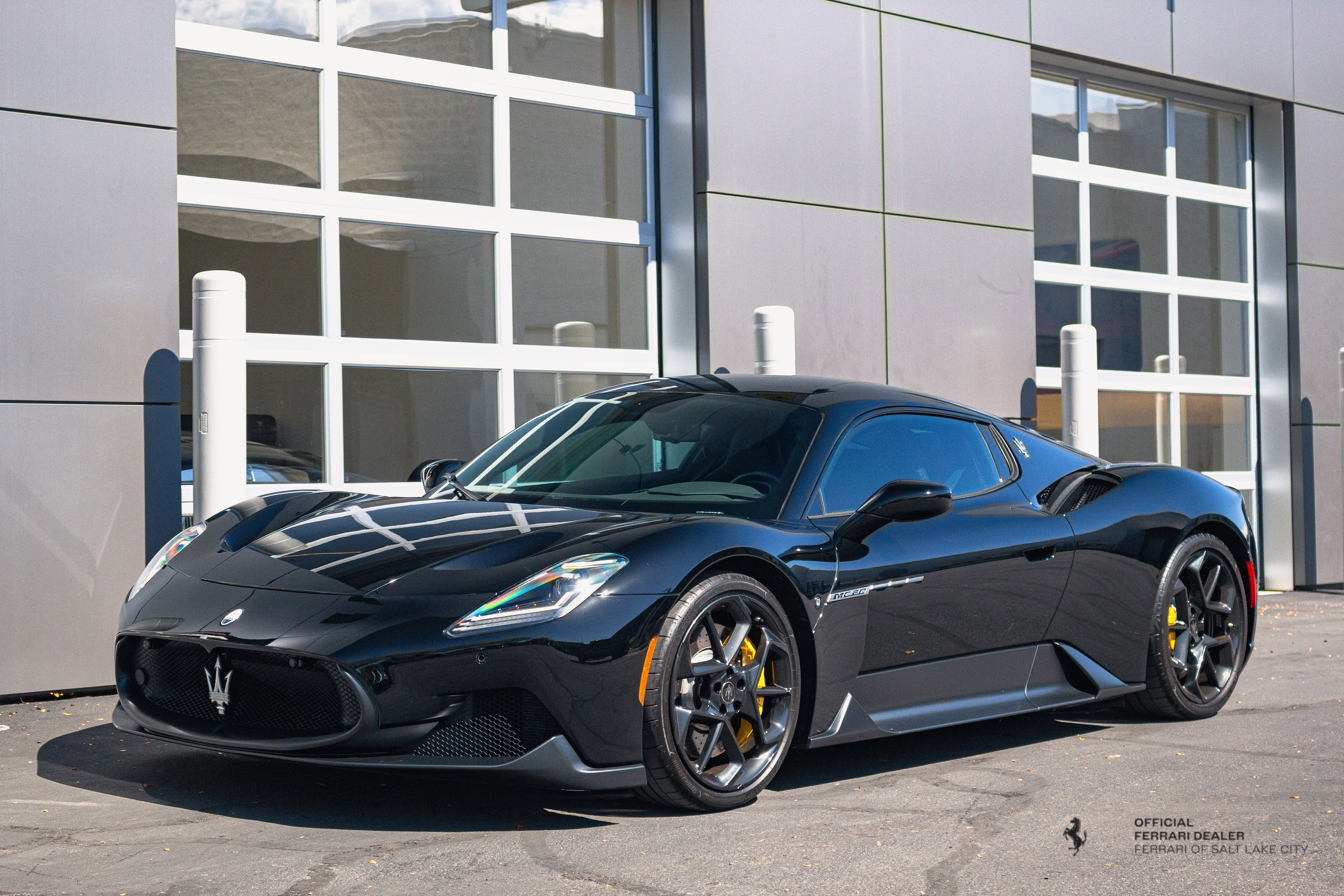 Used 2022 Maserati MC20 Coupe image 1