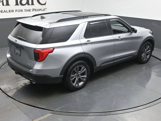 Used 2022 Ford Explorer XLT w/ Equipment Group 202A AWD/4WD image 43