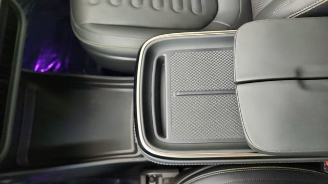 Used 2025 Rivian R1S Adventure image 56