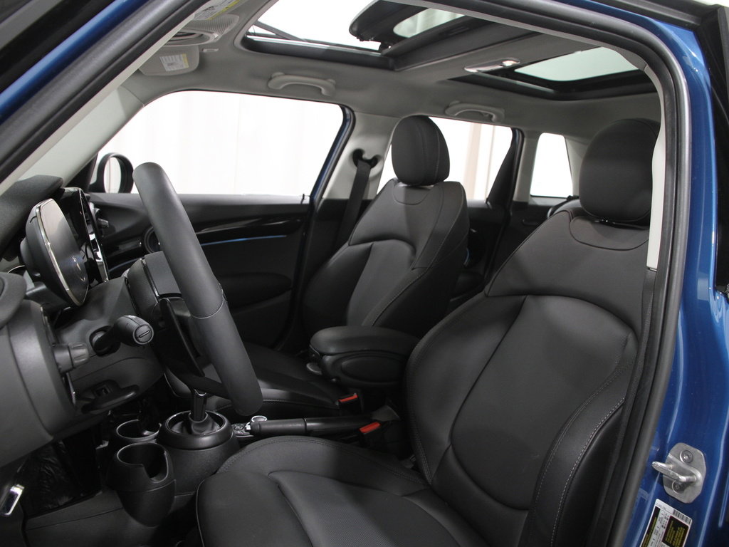 Certified 2024 MINI Cooper S image 5