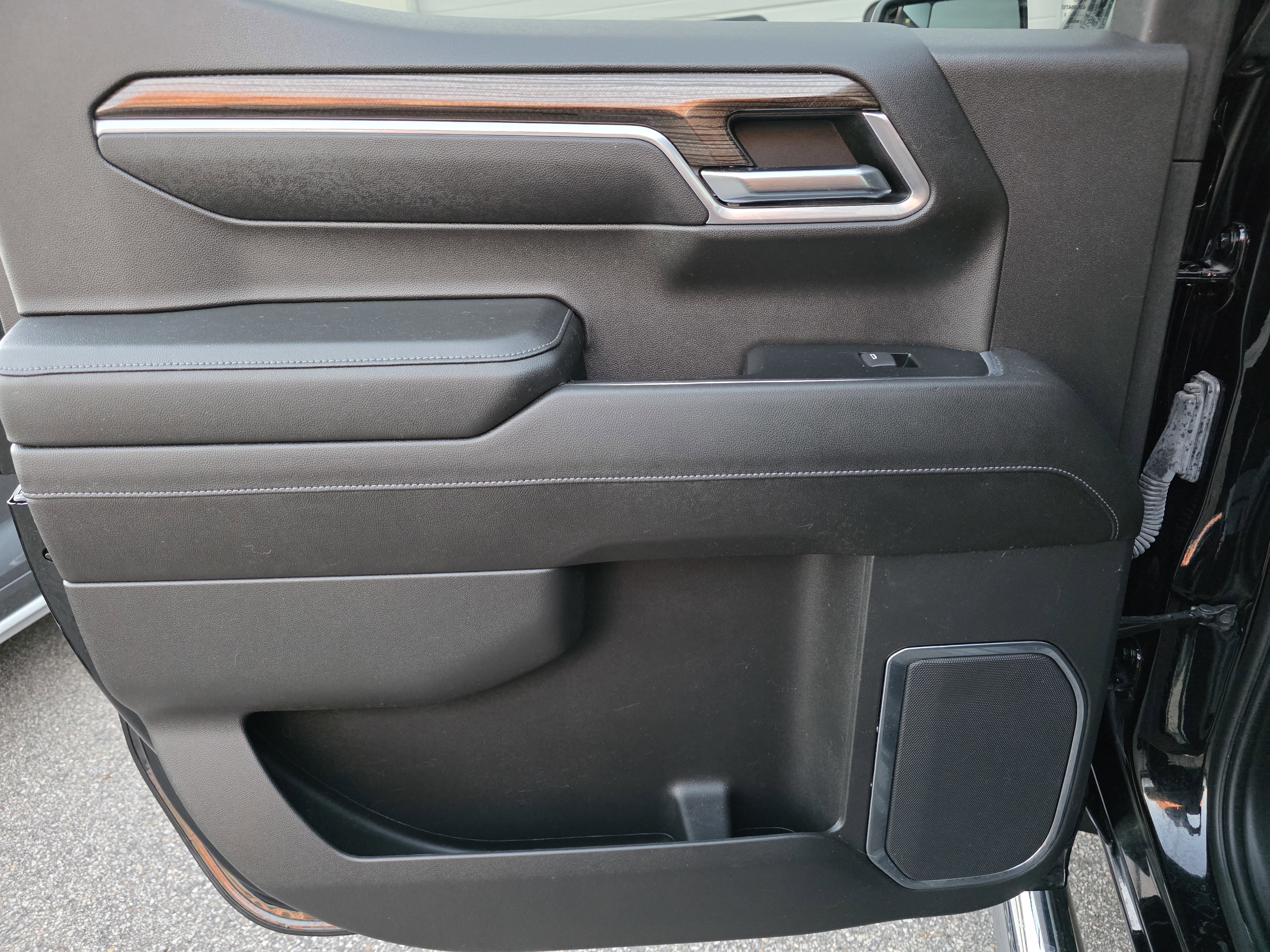 Used 2022 Chevrolet Silverado 1500 LT image 30