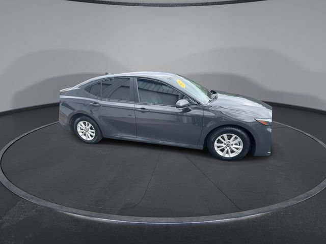 Used 2025 Toyota Camry LE FWD image 18