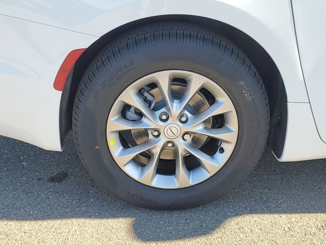 New 2026 Chrysler Pacifica Limited w/ Trailer Tow Group image 5