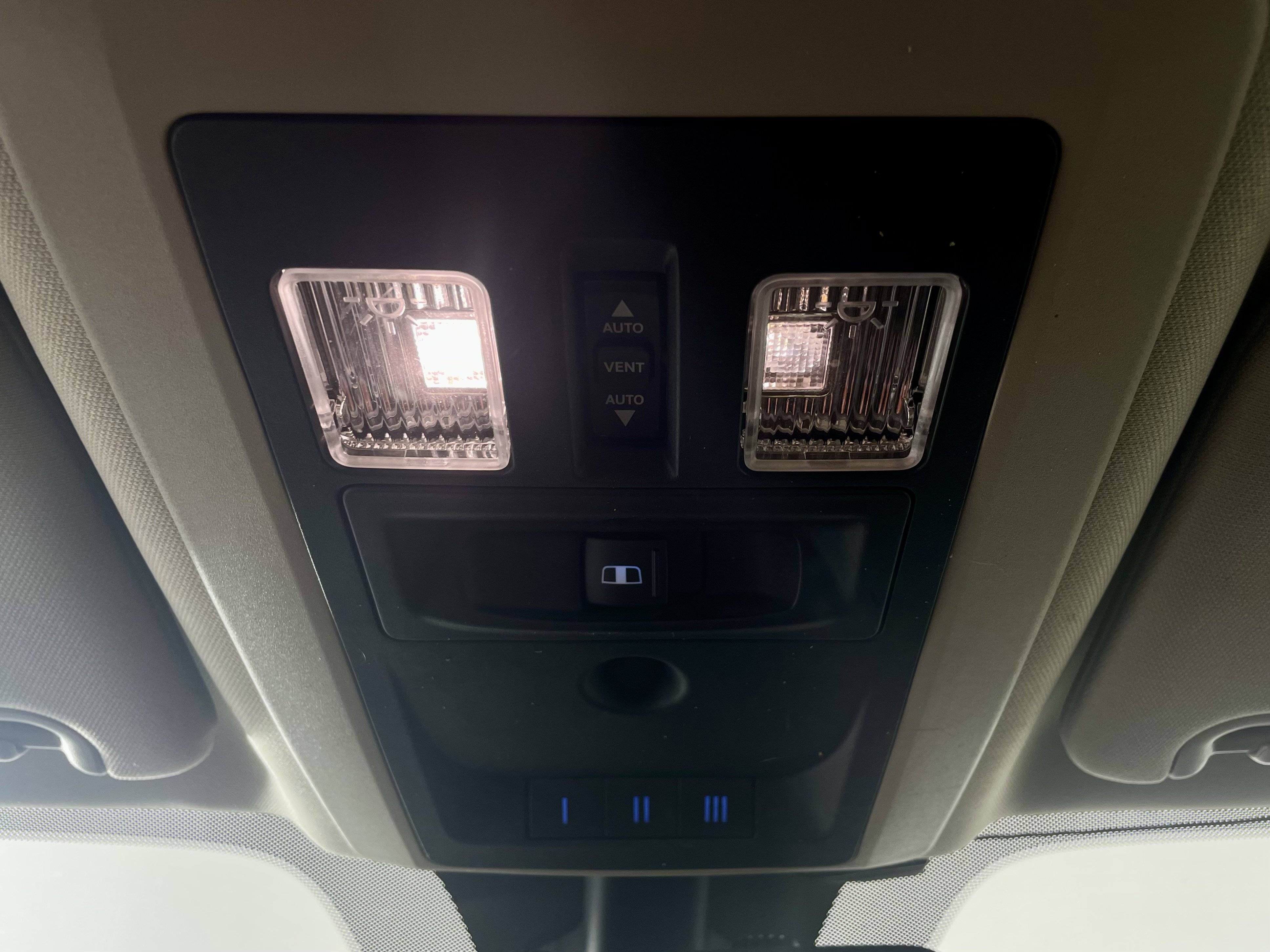 Used 2014 RAM 3500 Laramie Longhorn image 24