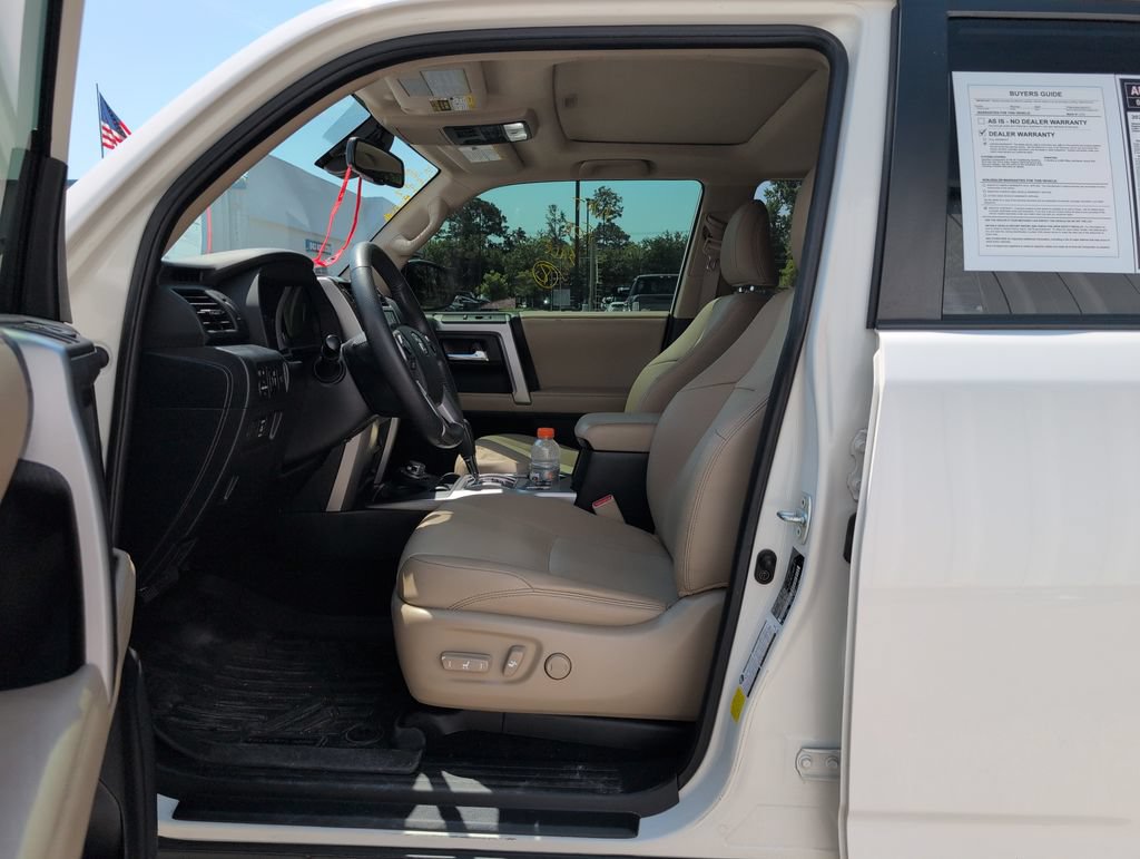 Used 2020 Toyota 4Runner SR5 Premium w/ Moonroof Package AWD/4WD image 10