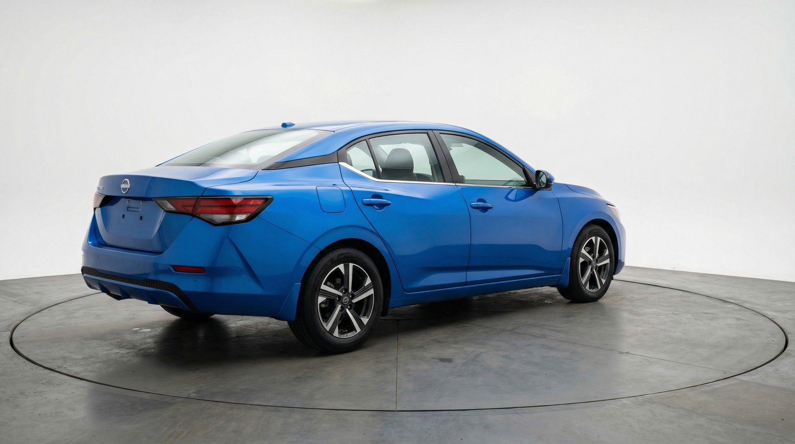 Used 2025 Nissan Sentra SV image 9