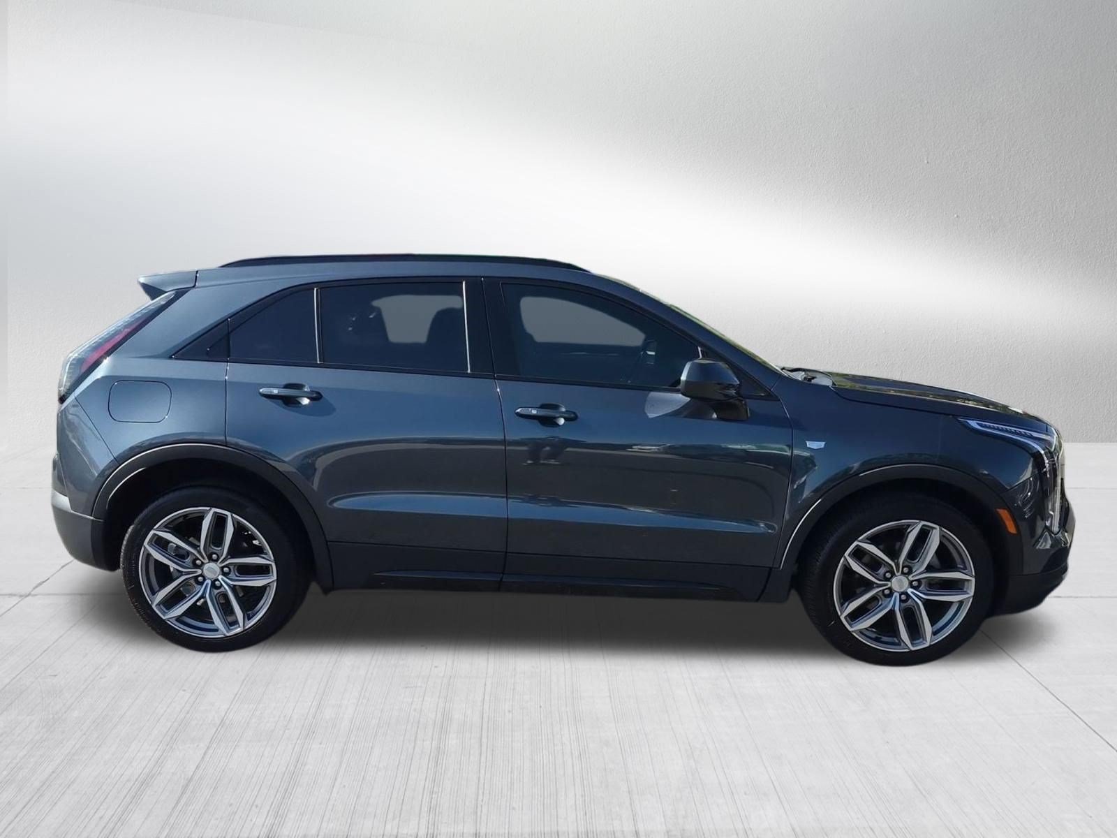 Used 2019 Cadillac XT4 Sport w/ Cold Weather Package AWD/4WD image 6