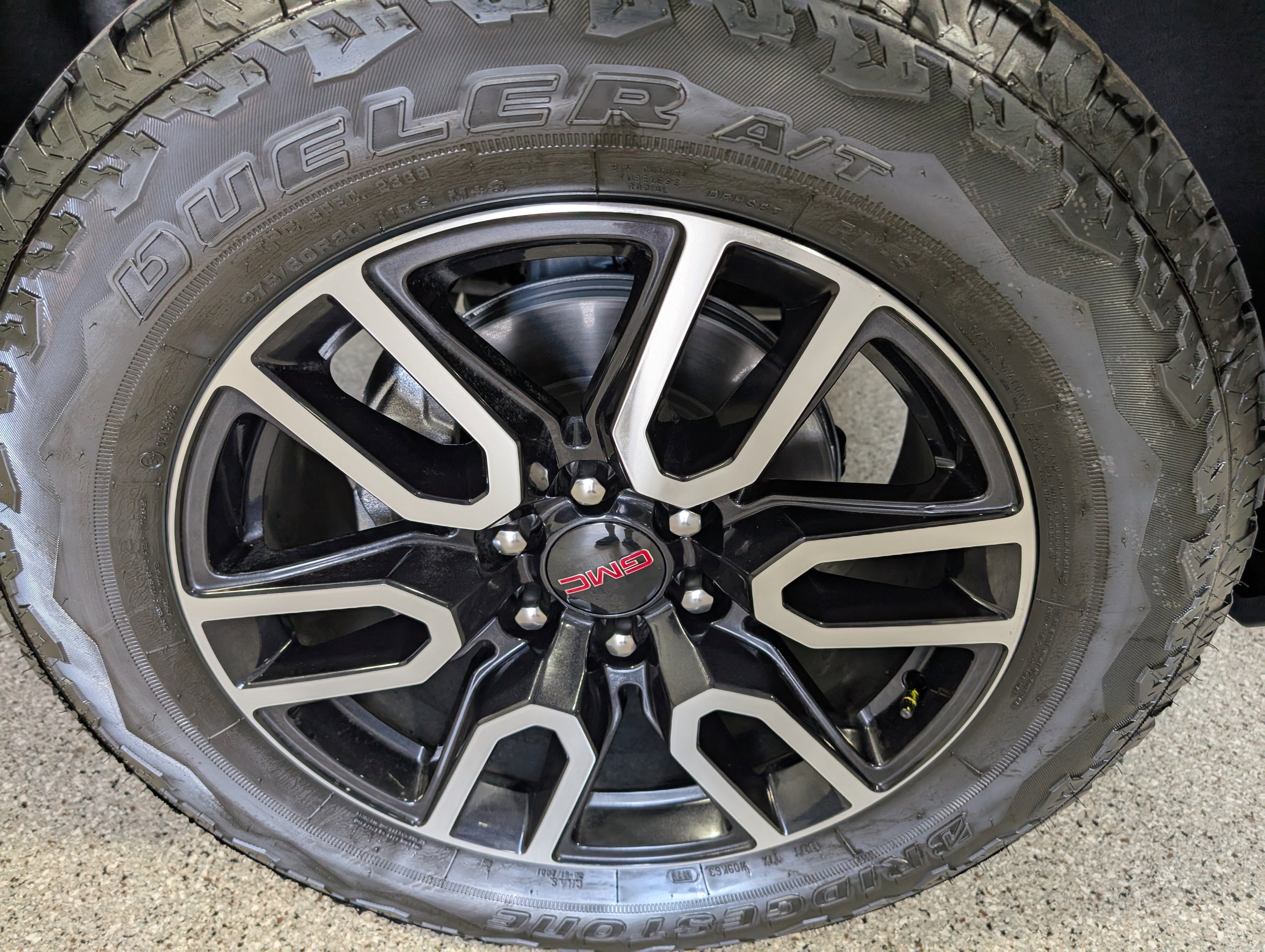 Used 2025 GMC Sierra 1500 AT4 w/ AT4 Premium Package image 15