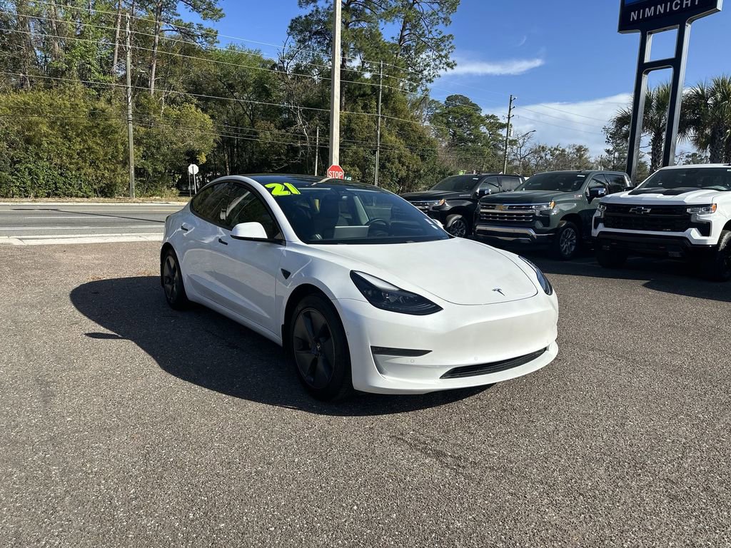 Used 2021 Tesla Model 3 Standard Range Plus image 10