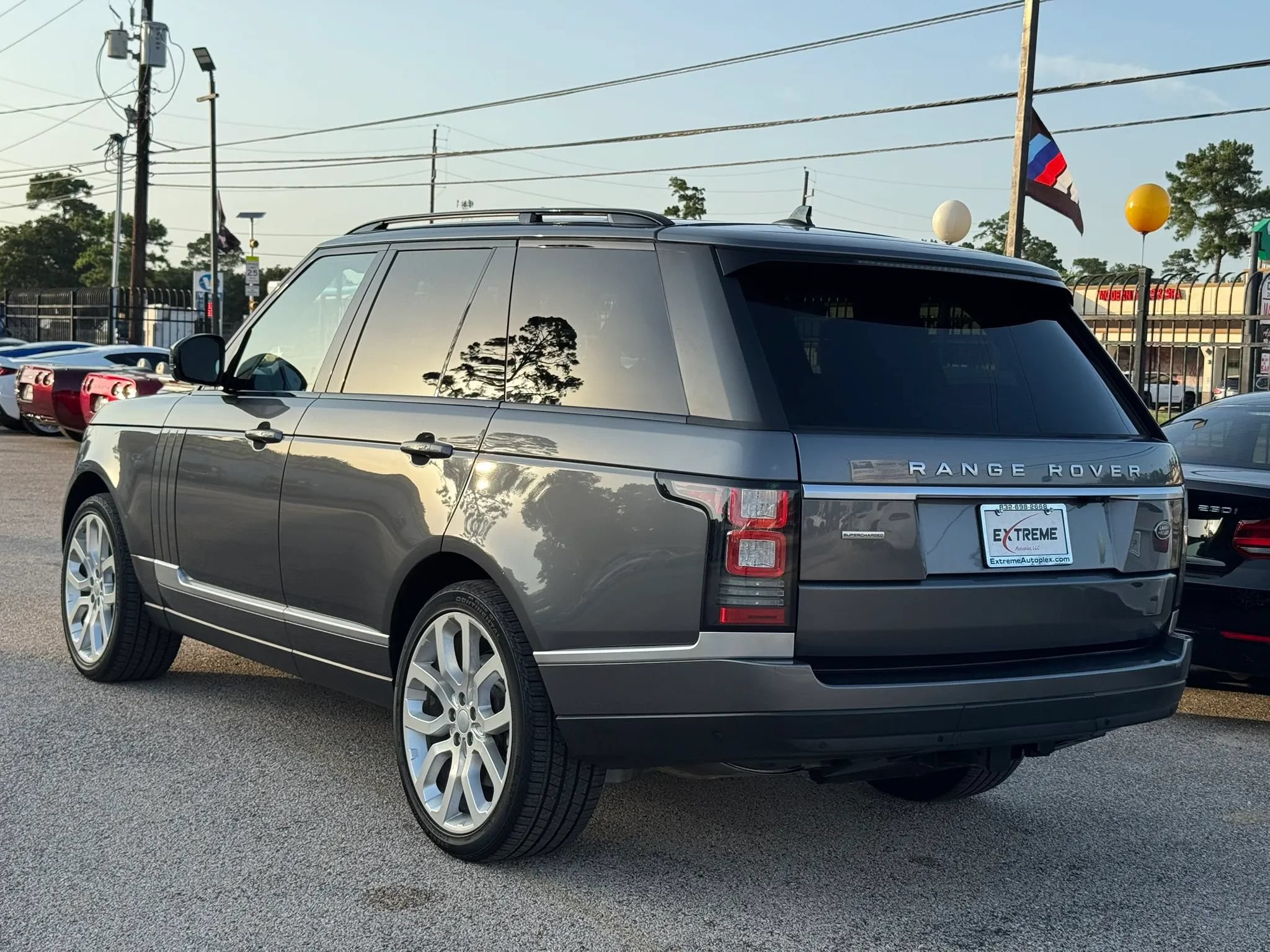 Used 2016 Land Rover Range Rover Supercharged AWD/4WD image 8