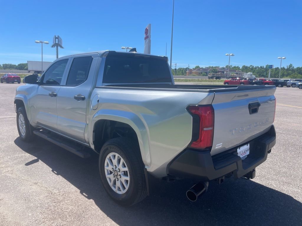 Used 2024 Toyota Tacoma SR image 5