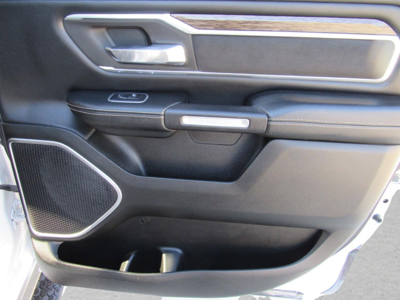 Used 2020 RAM 1500 Laramie image 43