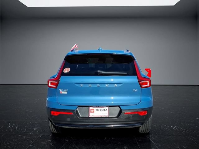 Used 2023 Volvo XC40 B4 Ultimate FWD image 4