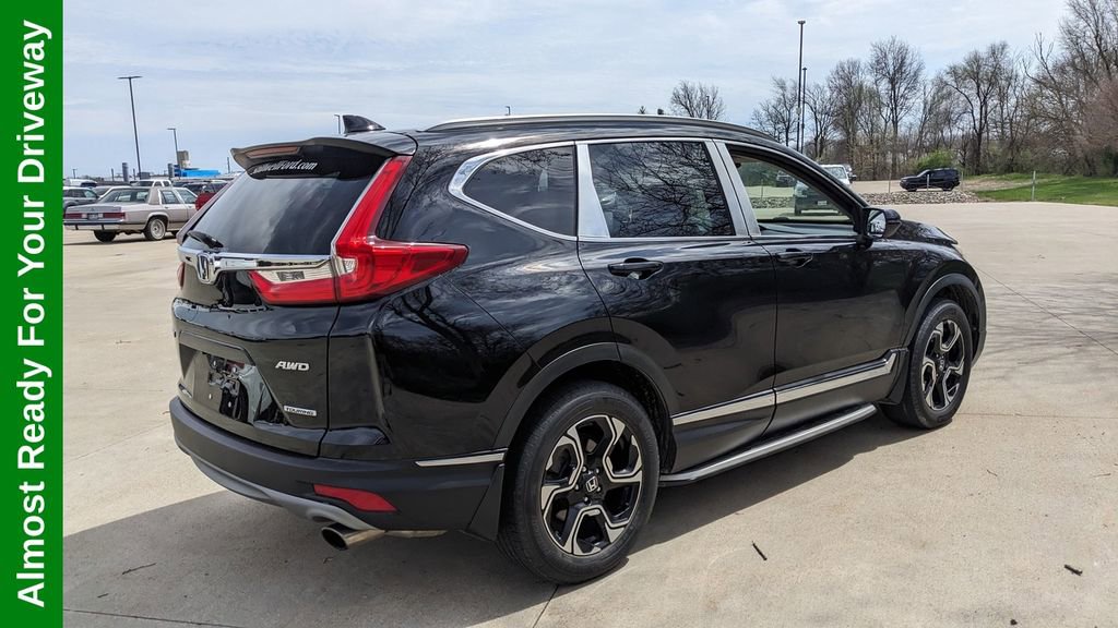Used 2017 Honda CR-V Touring image 3