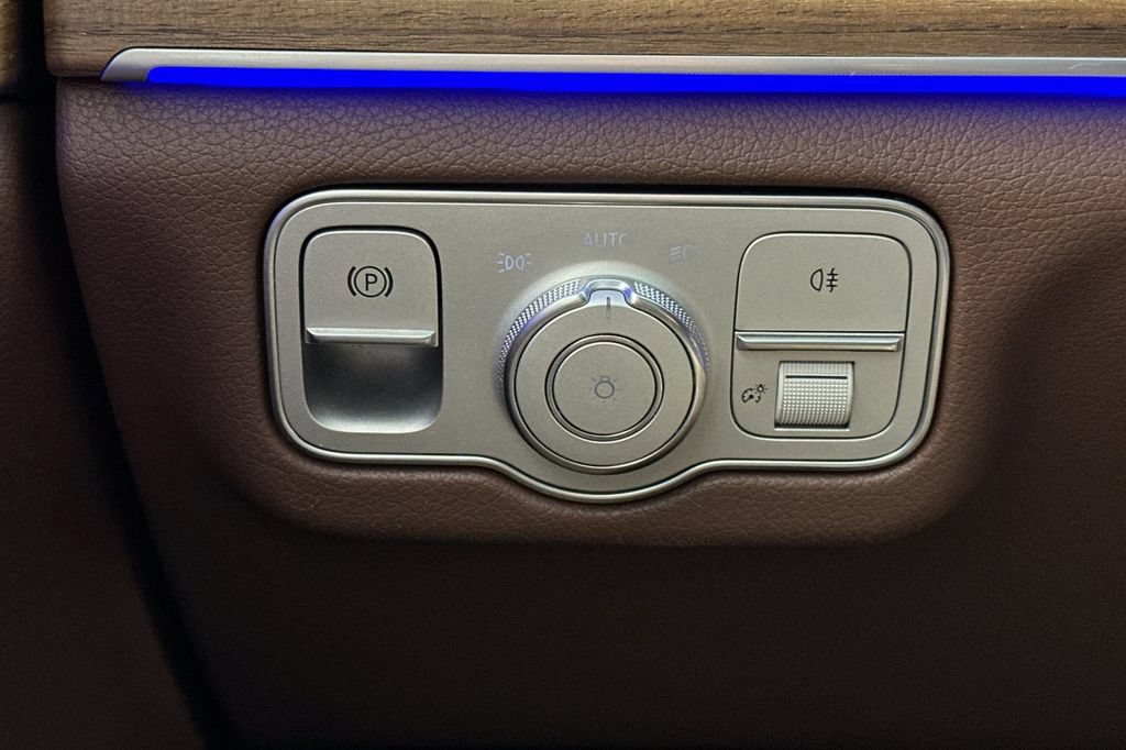 Certified 2026 Mercedes-Benz GLS 450 4MATIC image 34
