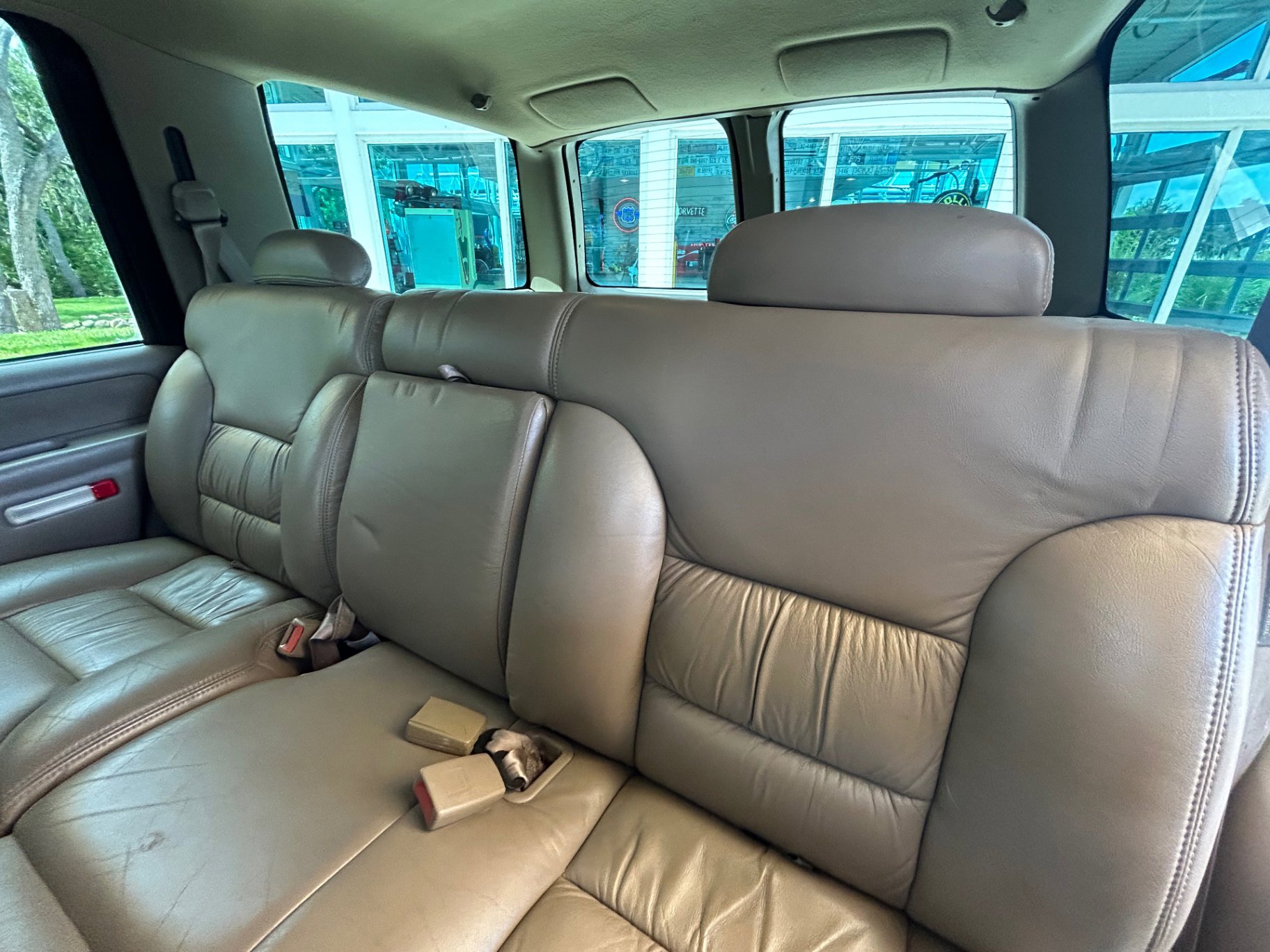 Used 1996 GMC Yukon SLE image 17