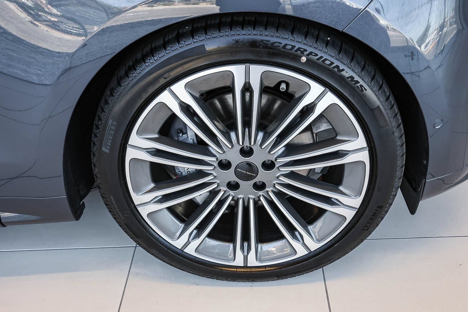 New 2026 Land Rover Range Rover Sport Dynamic SE AWD/4WD image 12