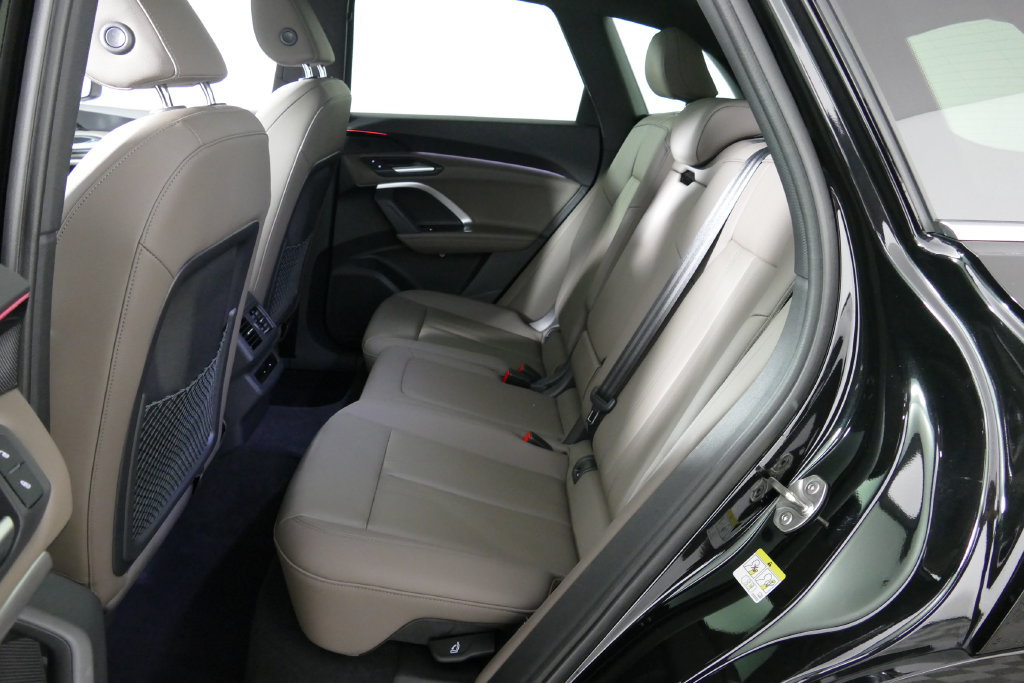 Certified 2025 Audi Q5 Premium w/ Convenience Package AWD/4WD image 31