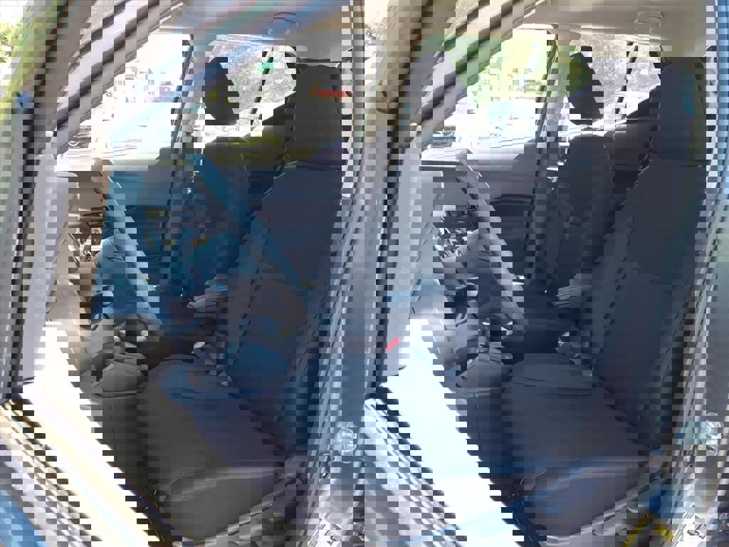 New 2025 Nissan Kicks Play S image 5