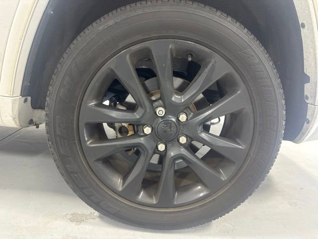 Used 2020 Jeep Grand Cherokee Altitude RWD image 9