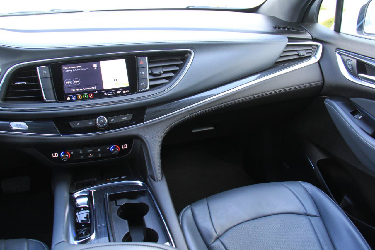 Used 2024 Buick Enclave Essence FWD image 10