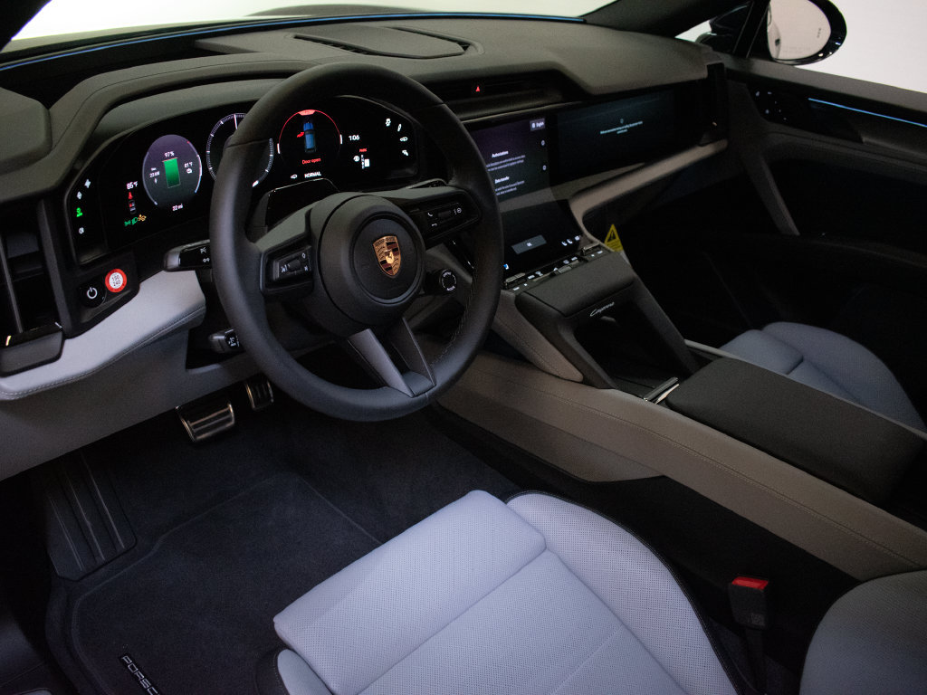 New 2026 Porsche Cayenne Electric AWD/4WD image 4