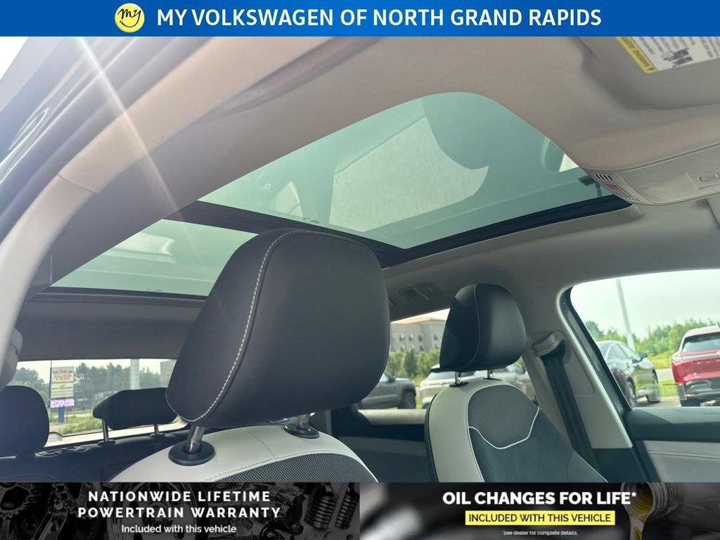 New 2026 Volkswagen Taos SE AWD/4WD image 28