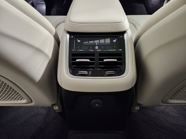 New 2026 Volvo XC90 T8 Ultra w/ Protection Package Premier image 30