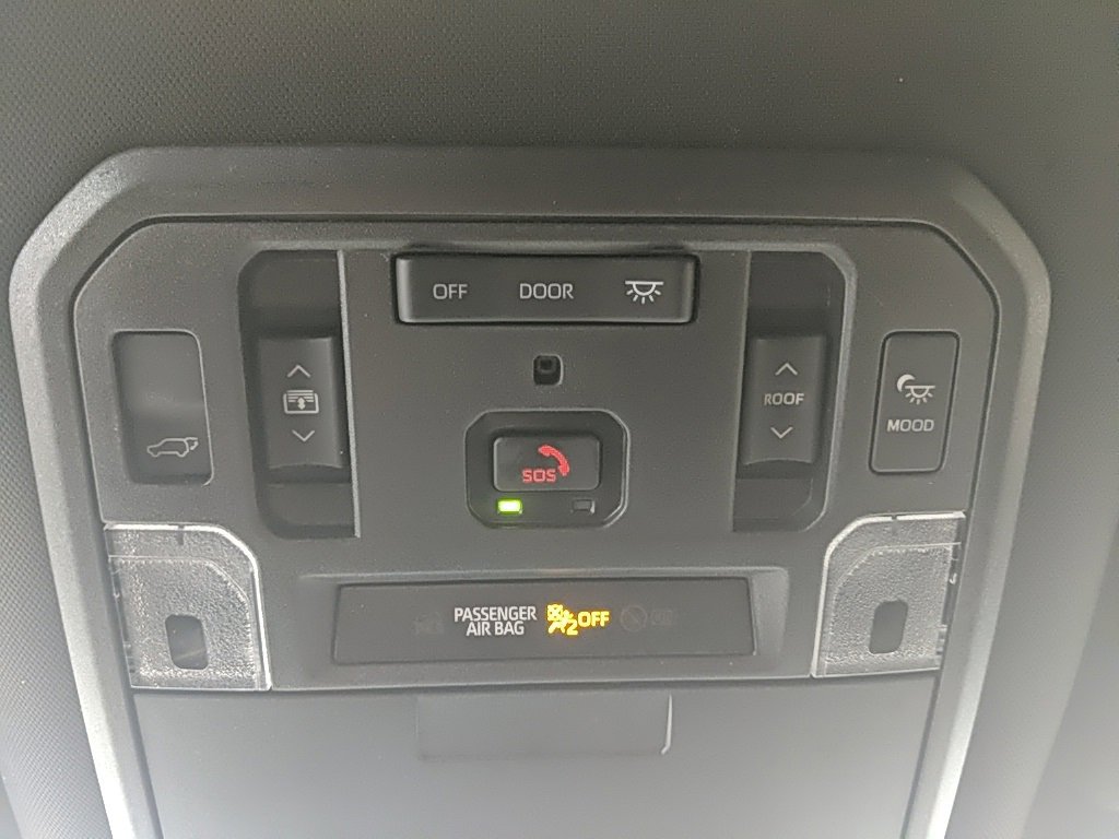 Used 2024 Toyota Sequoia Platinum image 31