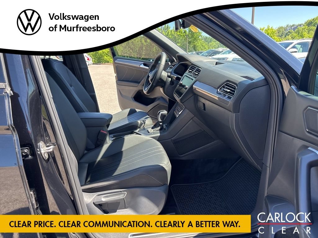 Used 2024 Volkswagen Tiguan SE R-Line FWD image 23