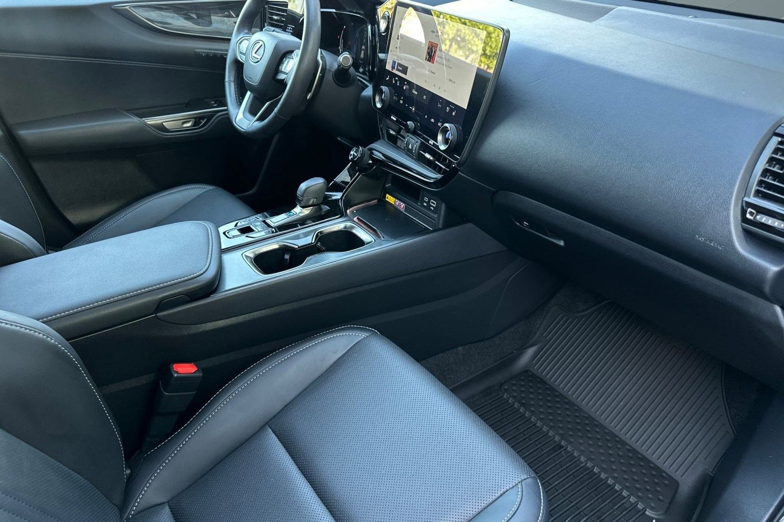 Used 2025 Lexus NX 350h AWD w/ Accessory Package (P5) image 32