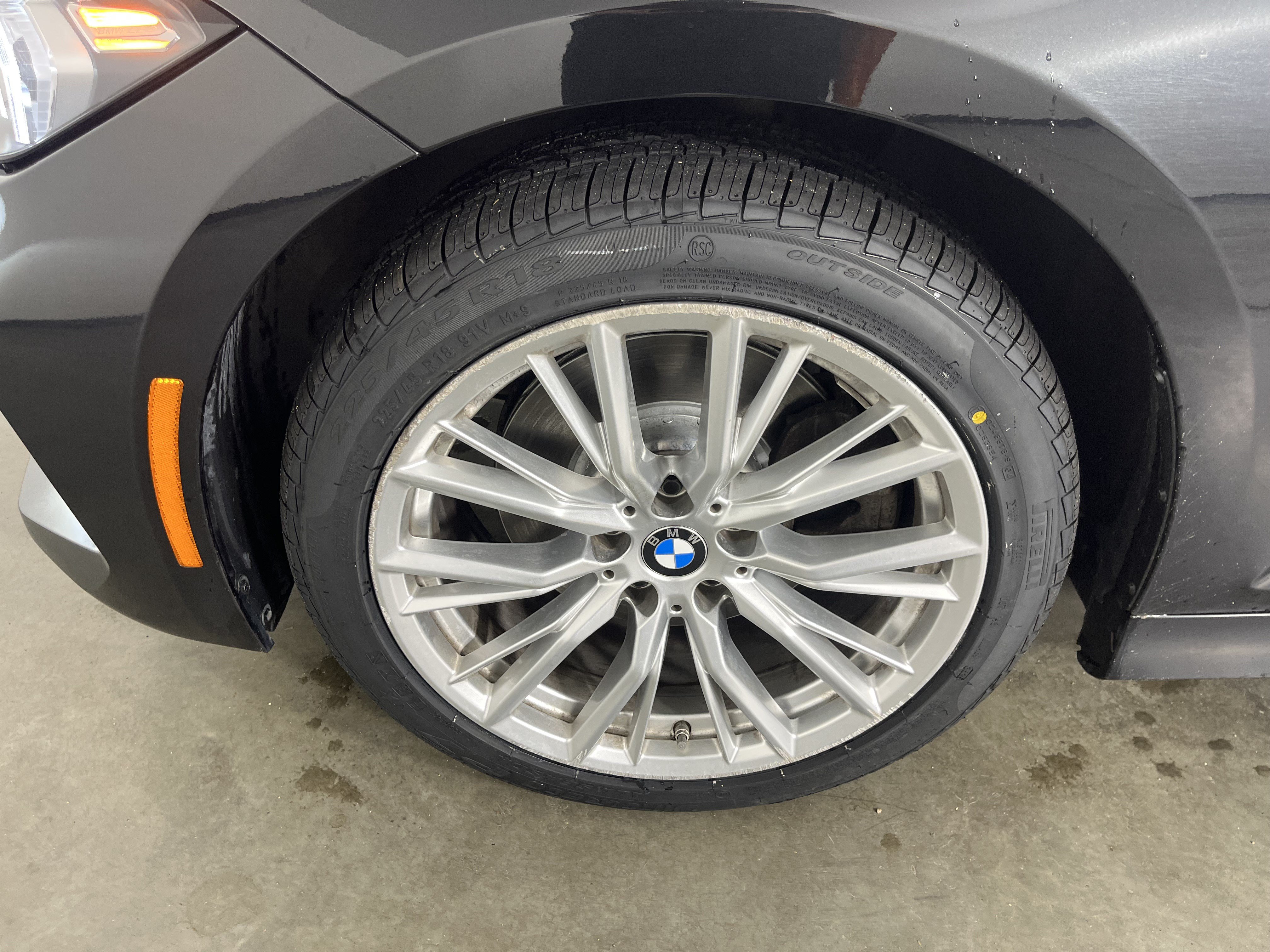 Used 2023 BMW 330i xDrive Sedan w/ Driving Assistance Package AWD/4WD image 25