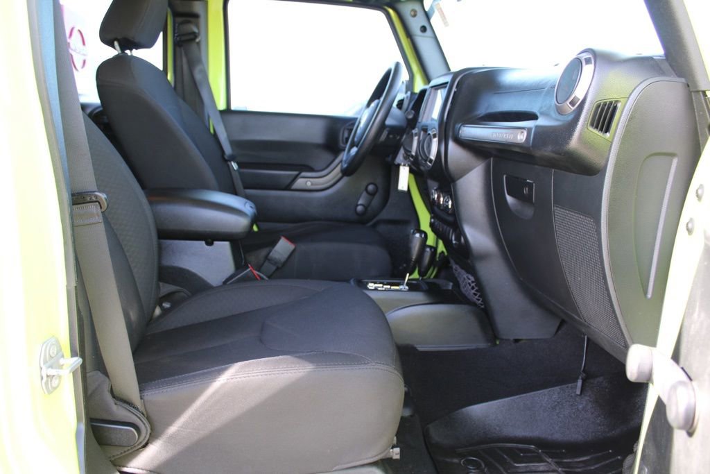 Used 2017 Jeep Wrangler Unlimited Sport w/ LED Lighting Group image 17